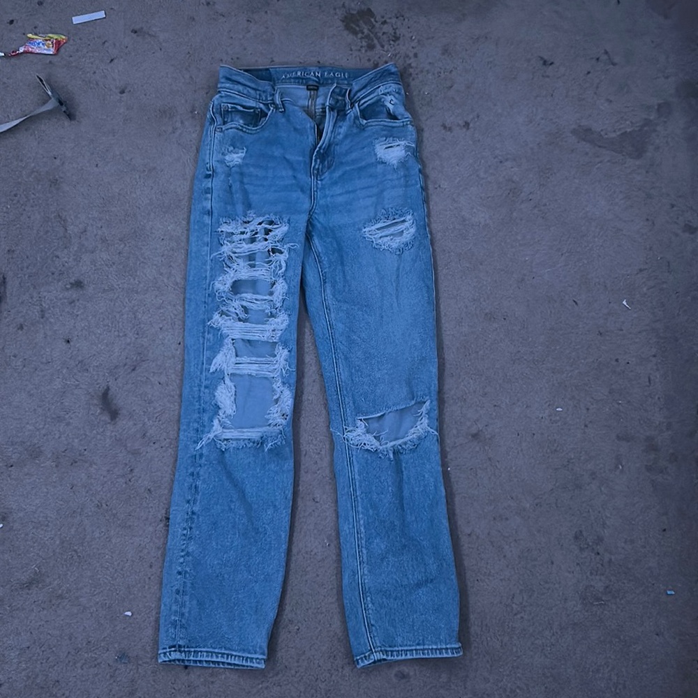 American eagle distressed jeans